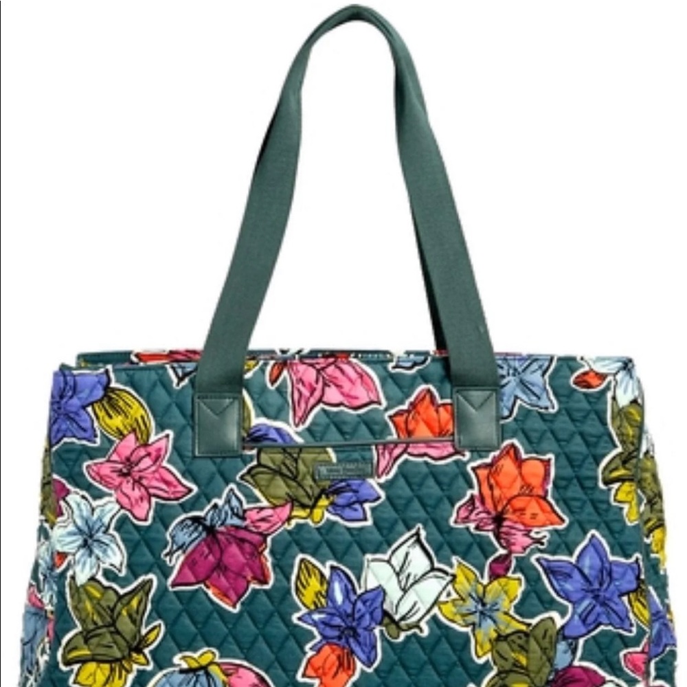 Vera Bradley travel bag